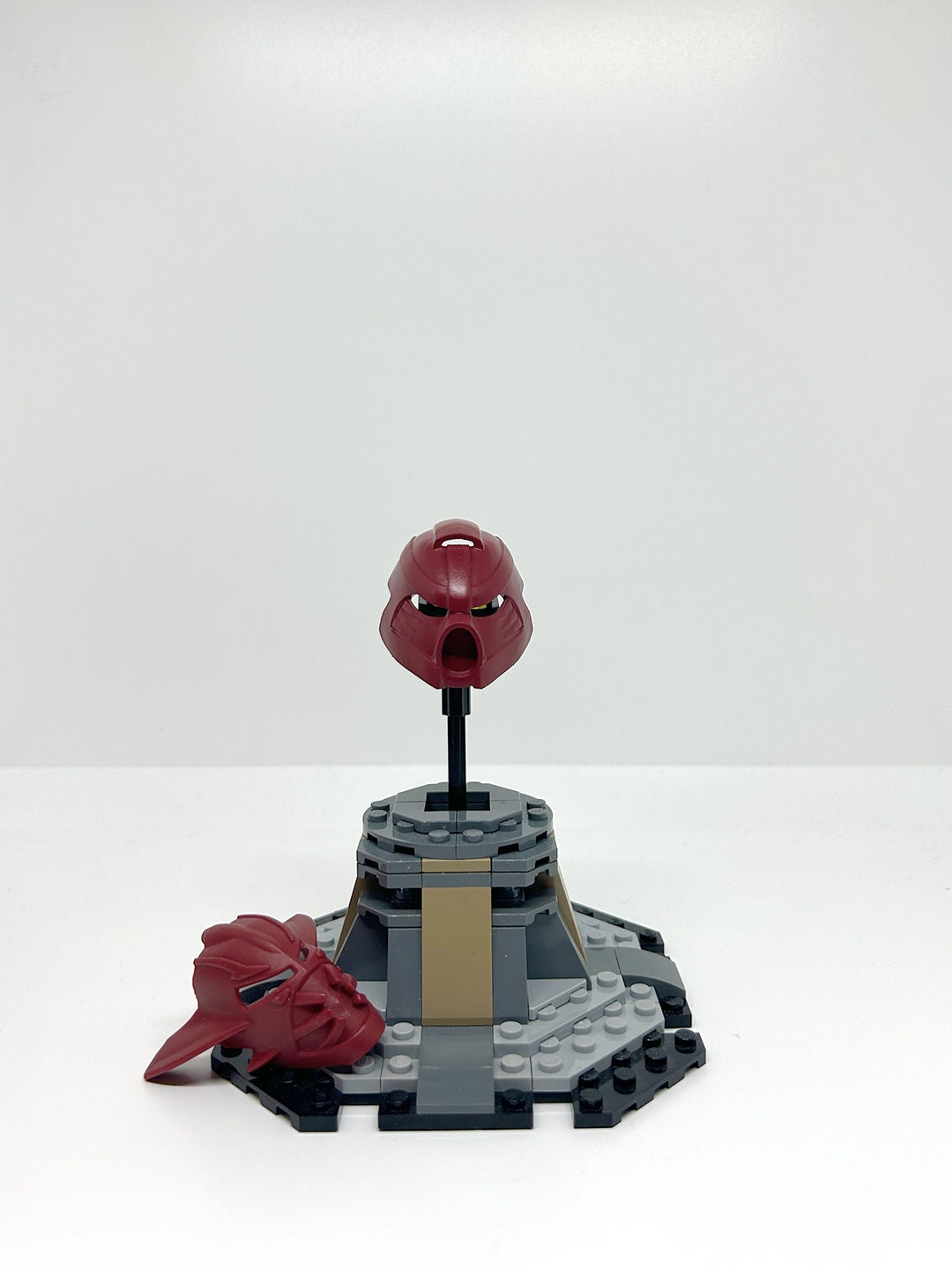 Galvanized Mask of Shielding | Kanohi Hau, Metru Red