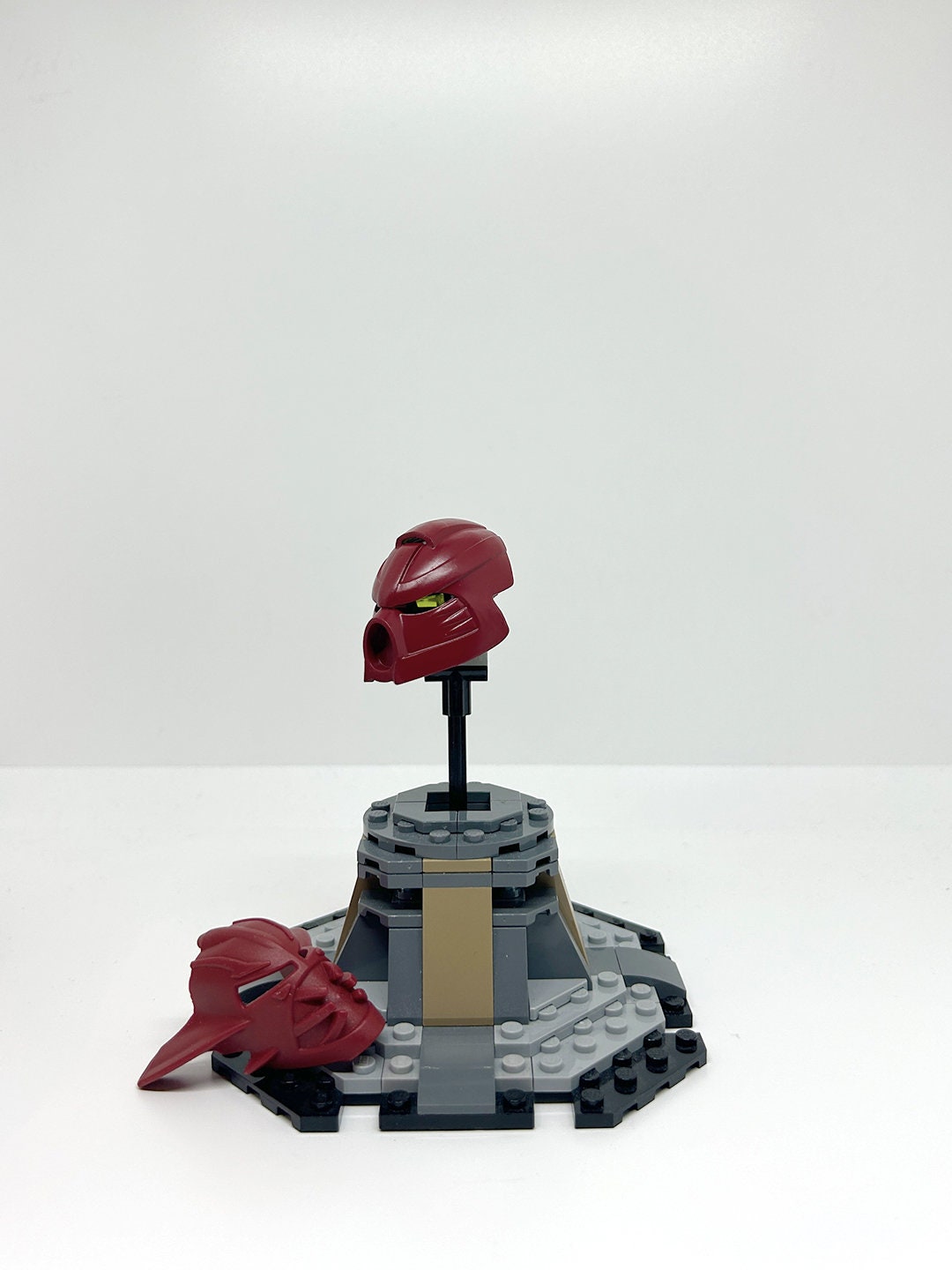 Galvanized Mask of Shielding | Kanohi Hau, Metru Red
