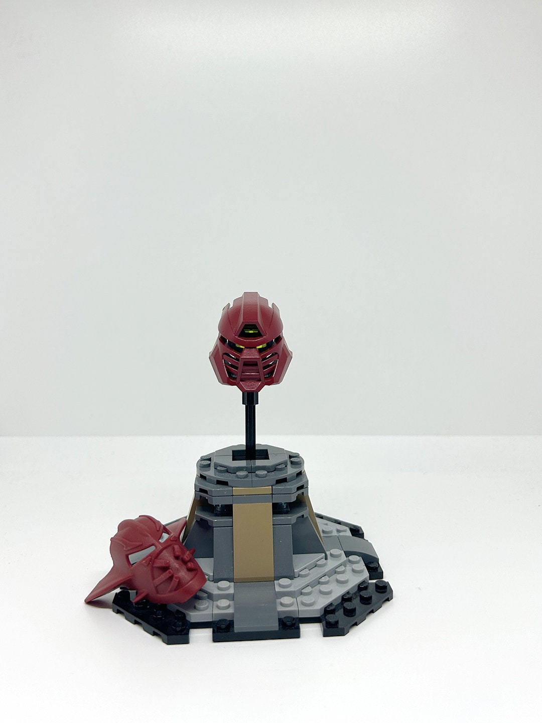 Pilot Adapted Mask of Shielding | Kanohi Hau Nuva, Metru Red